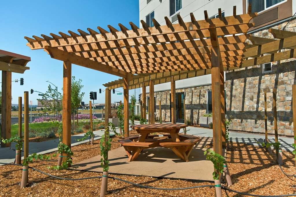 Oxford Suites Sonoma - Ронерт-Парк Номер фото